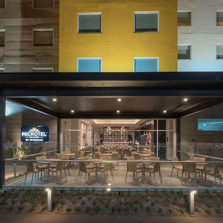 Microtel Inn & Suites By Wyndham San Luis Potosi Exterior photo