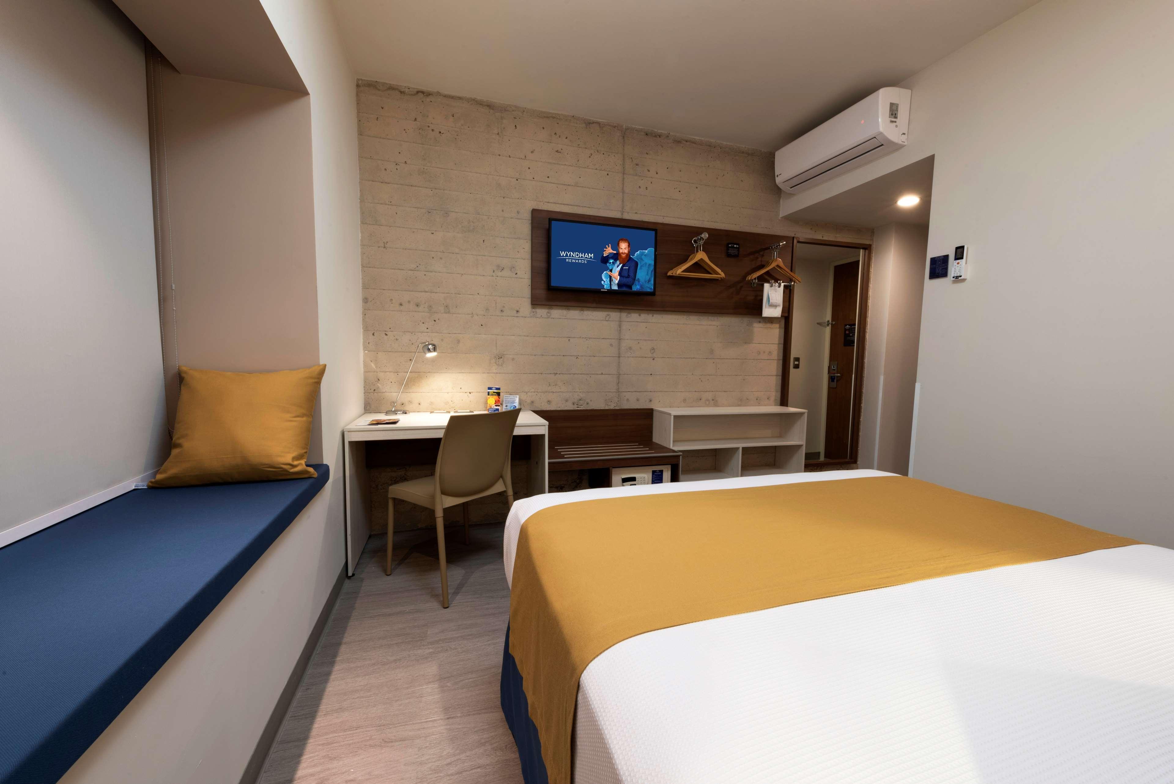 Microtel Inn & Suites By Wyndham San Luis Potosi Exterior photo