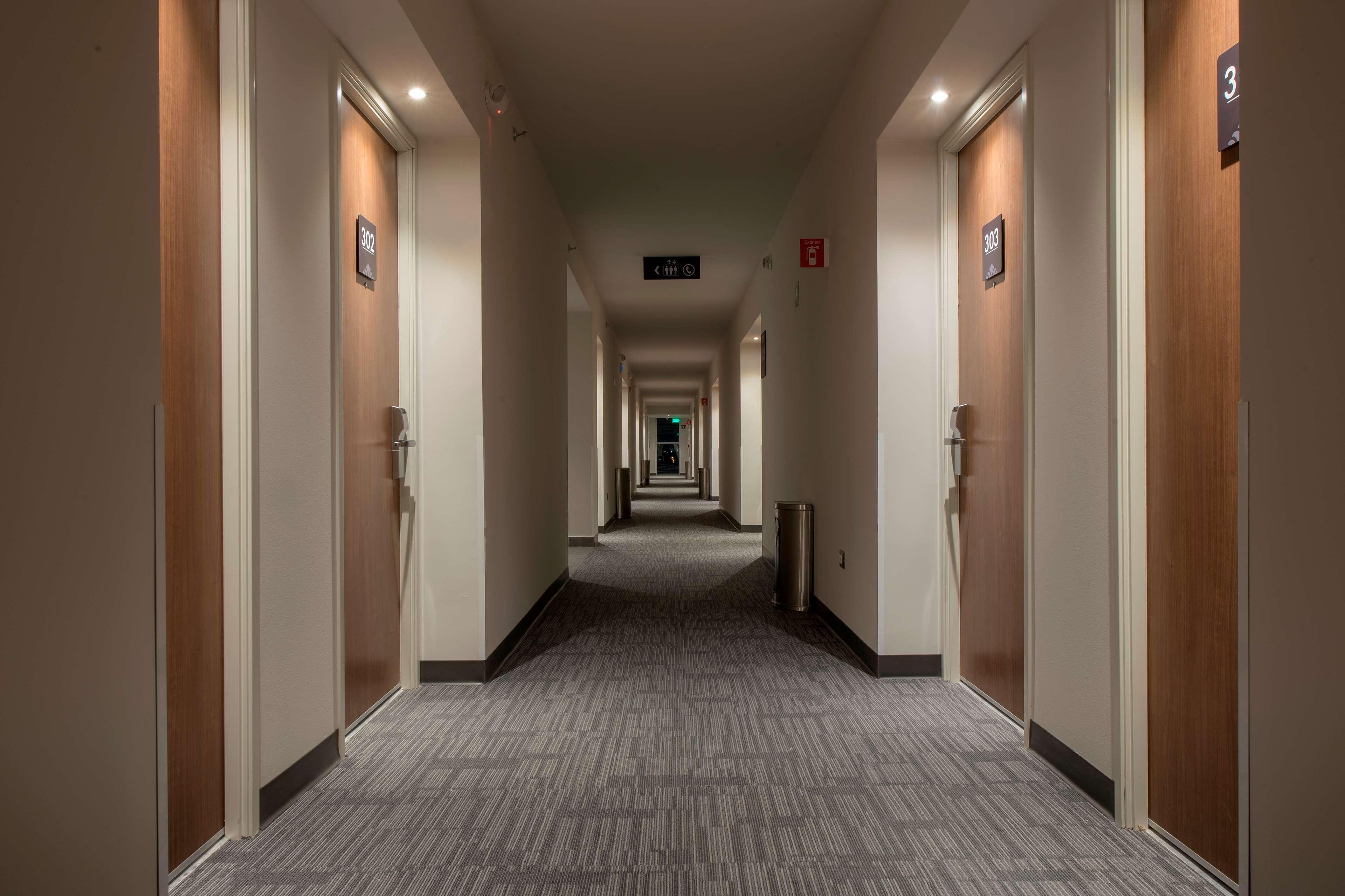 Microtel Inn & Suites By Wyndham San Luis Potosi Exterior photo
